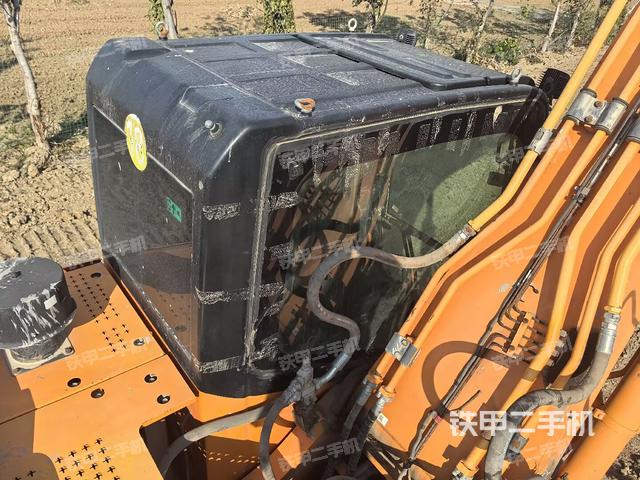 驾驶室顶部（整机外观）