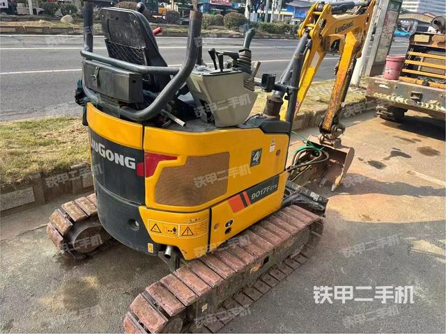 發(fā)動(dòng)機(jī)整體俯視（整機(jī)外觀）