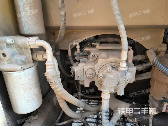 液压泵斜45 右（大件舱室）