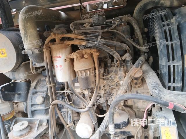 发动机室（上车部件）