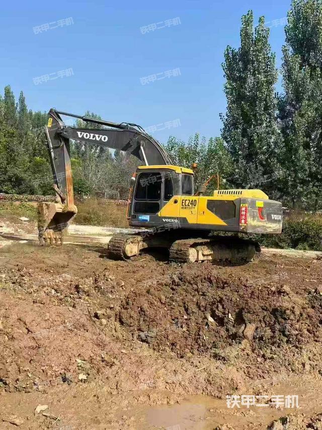 沃爾沃EC240CL清道夫挖掘機(jī)