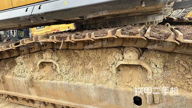 右驱动轮（行走机构）