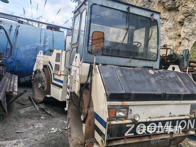 左后45°（壓路機整機外觀）