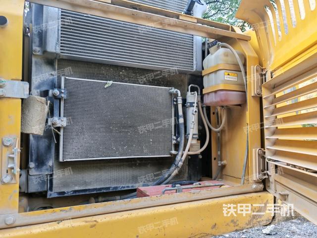 散熱器正面（大件艙室）