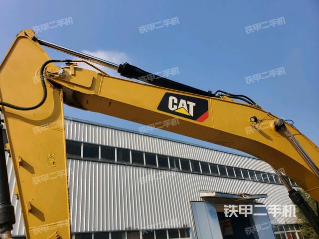 大臂整体 右侧（工作和回转装置）