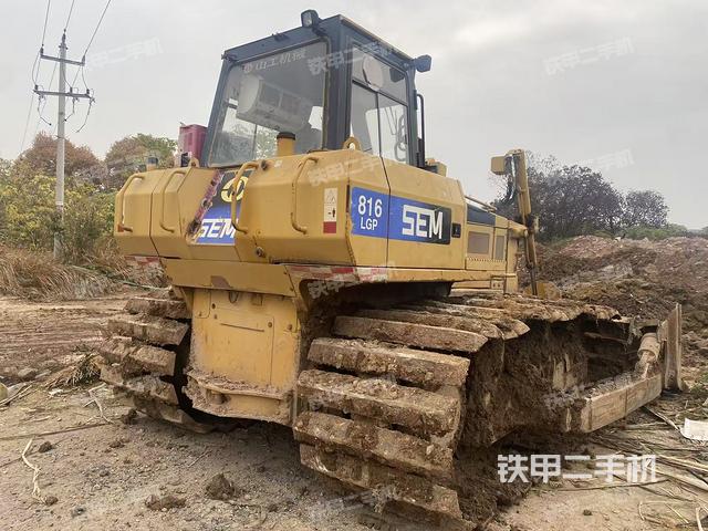 整机右后45°（设备外观及核心部件）