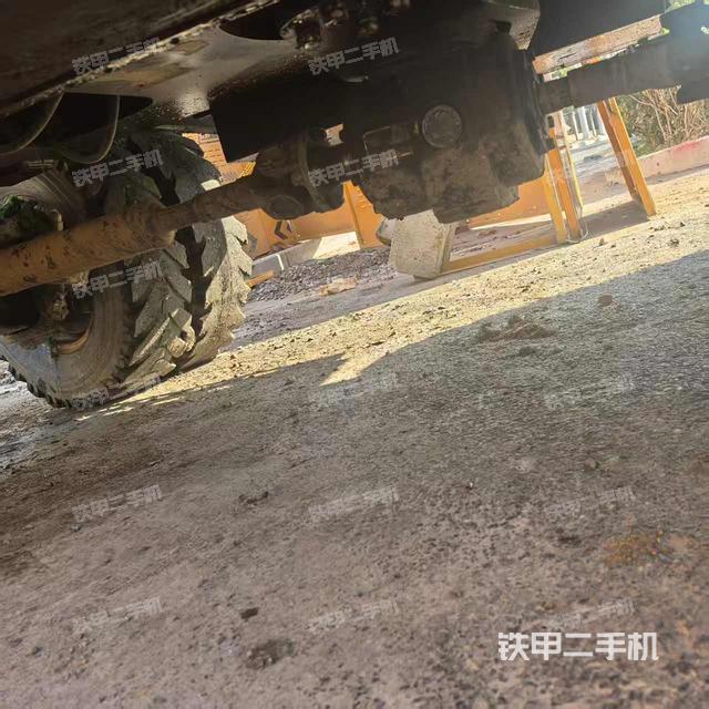 单侧履带整体（整机外观）