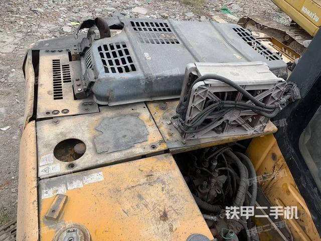 驾驶室顶部（整机外观）