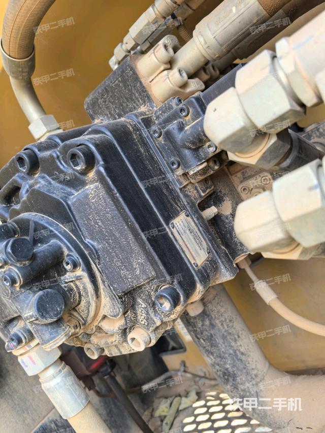 液压泵斜45 左（大件舱室）