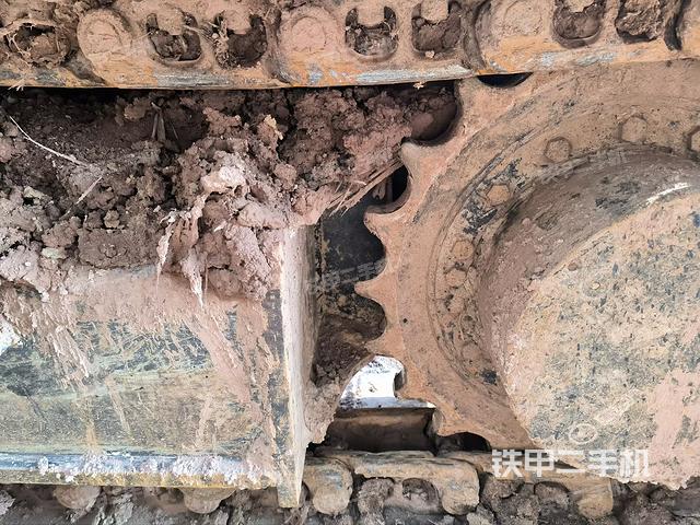 左驱动轮（行走机构）