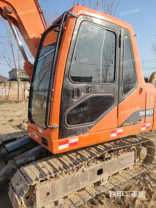 驾驶室整体（整机外观）