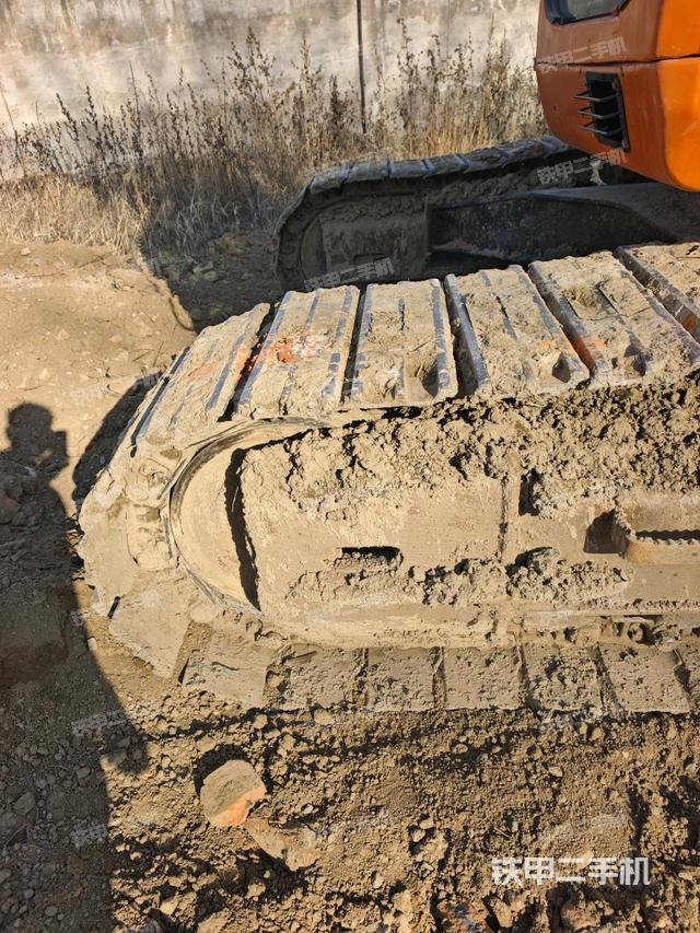 单侧履带整体（整机外观）