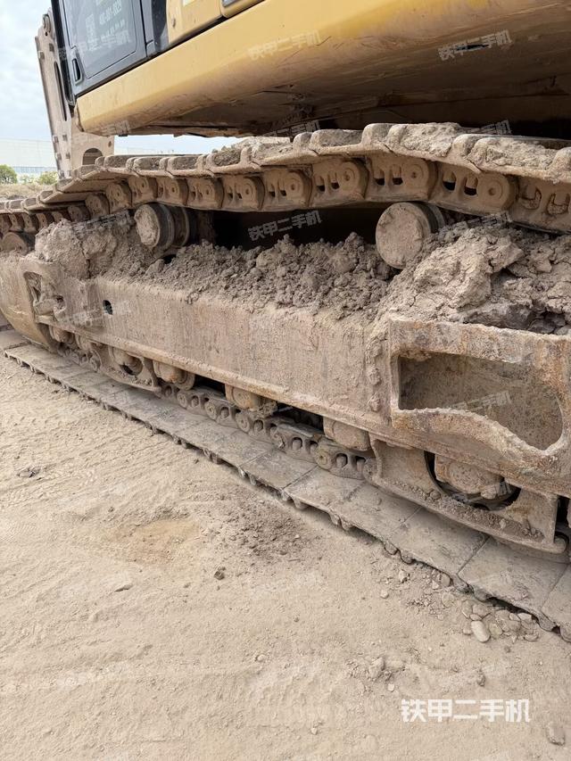 右驱动轮（行走机构）