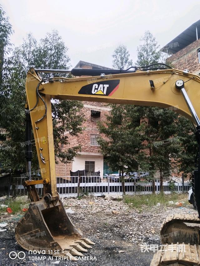 大臂根部 斜视（工作和回转装置）