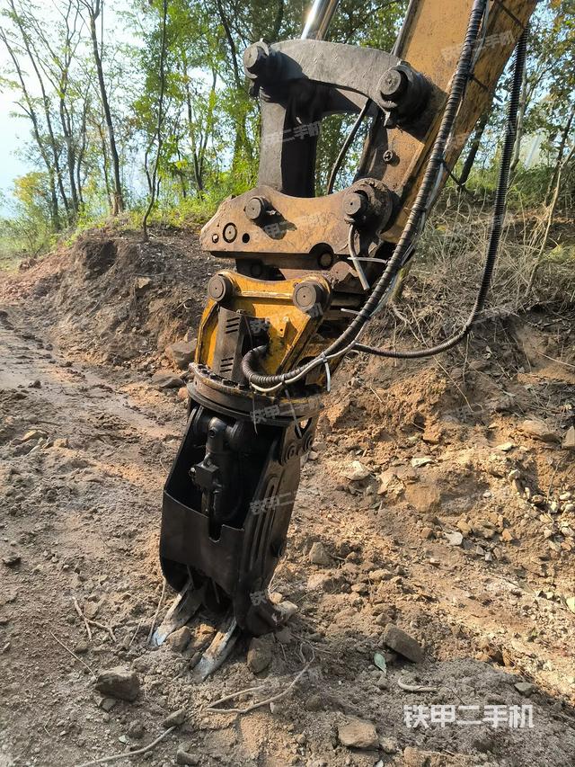 铲斗右后整体（工作和回转装置）