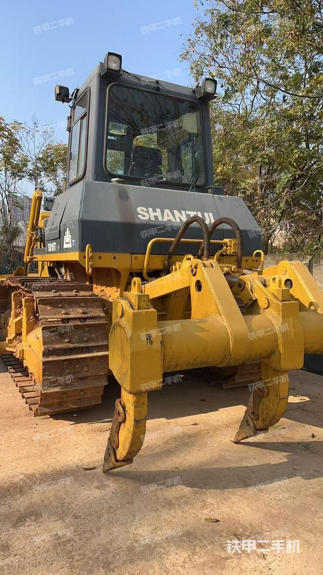 整机右后45°（设备外观及核心部件）