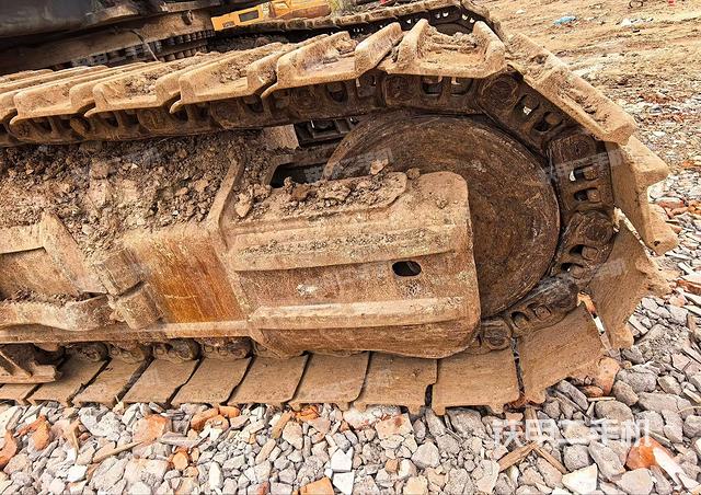 右驱动轮（行走机构）