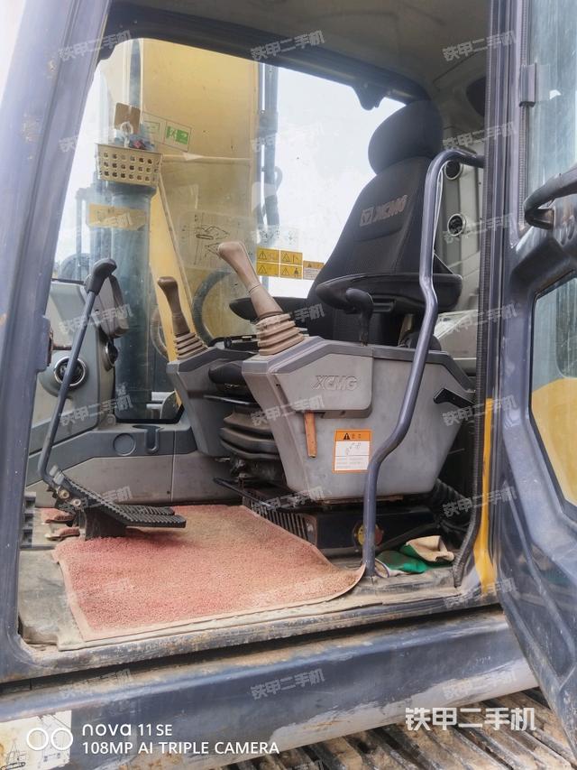 驾驶室整体（整机外观）