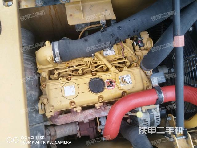 发动机室（上车部件）