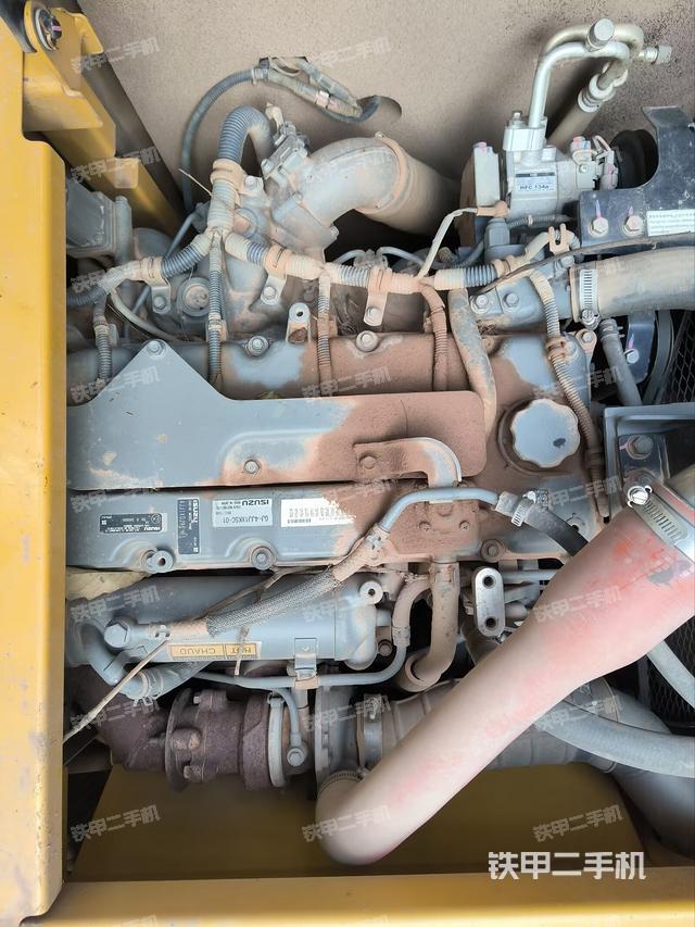 气门室盖螺丝特写（上车部件）