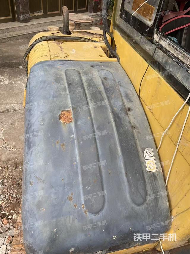 回转马达和主控阀（整机外观）