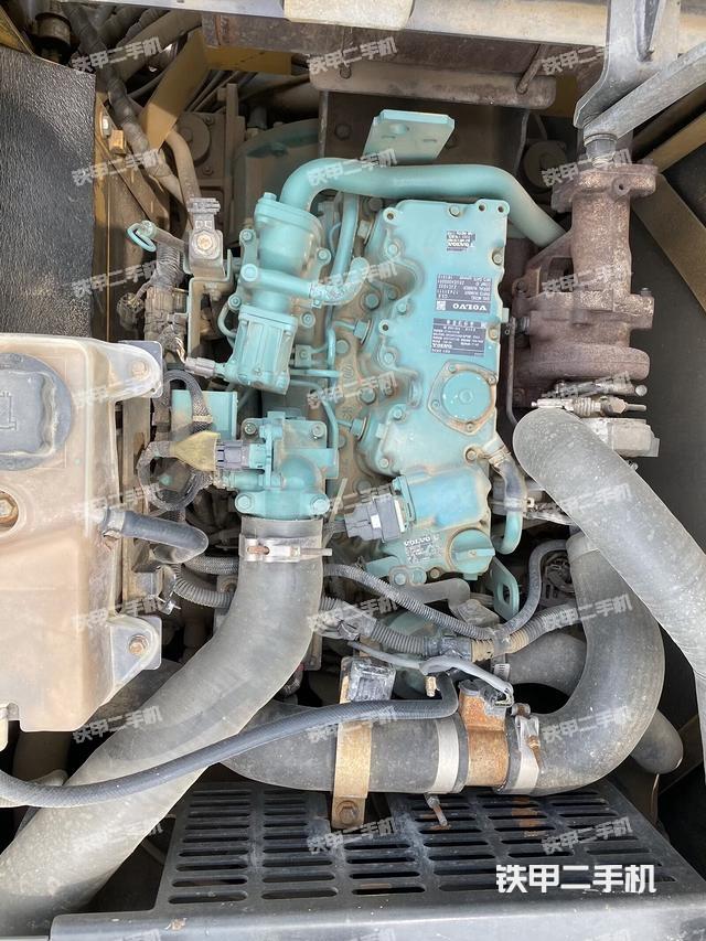 發(fā)動機整體俯視（整機外觀）