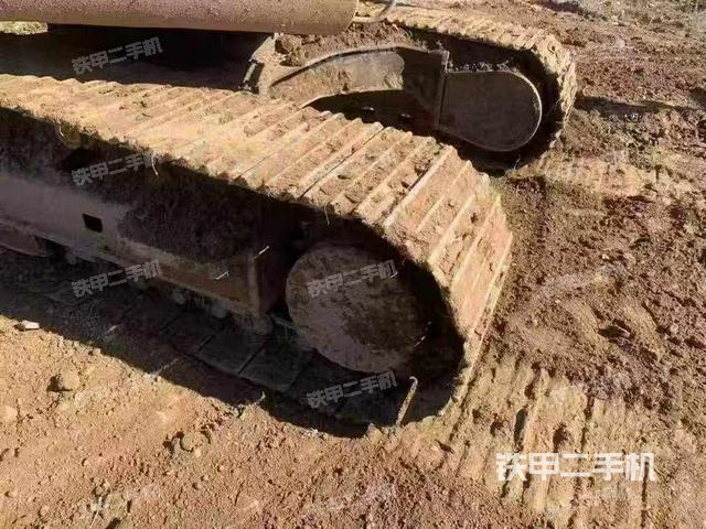 單側(cè)履帶整體（整機(jī)外觀）