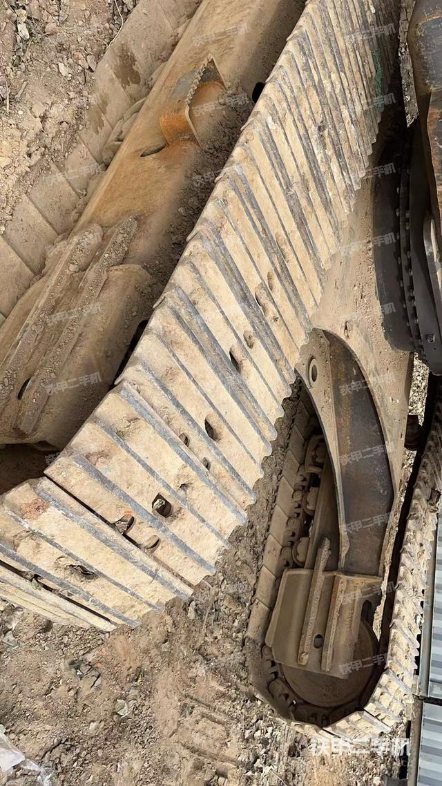 单侧履带整体（整机外观）