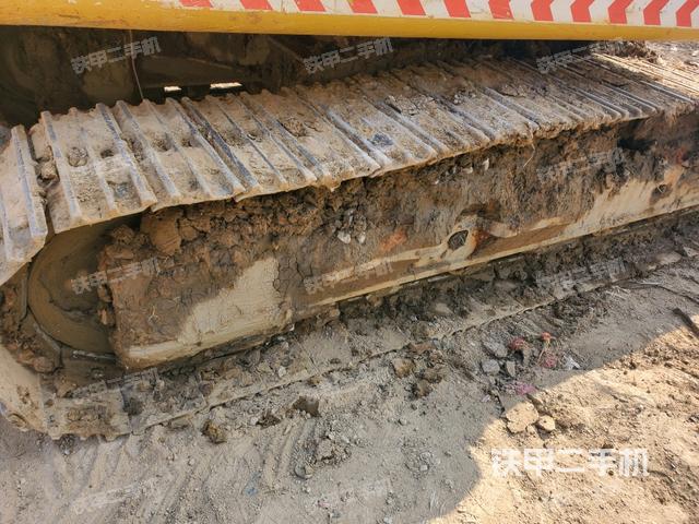 左侧履带整体 （行走机构）