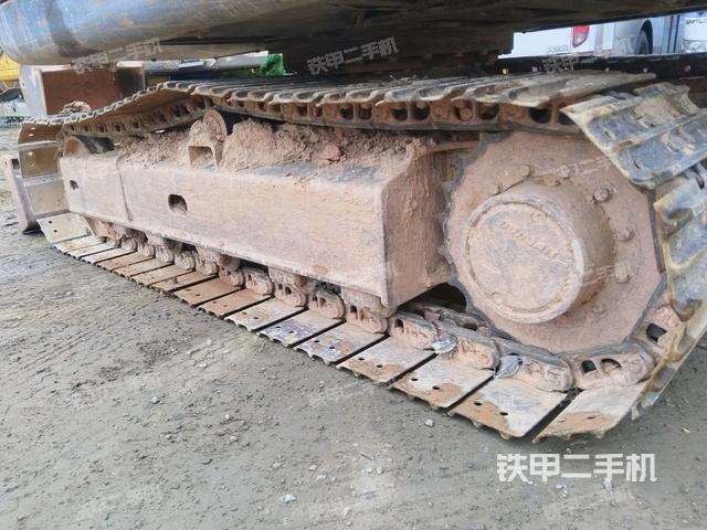 左侧履带整体 （行走机构）