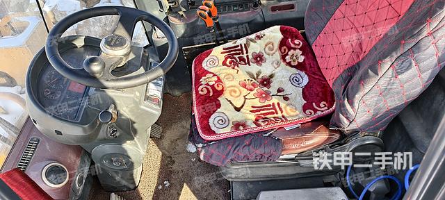 駕駛室工作臺（整機外觀及大件）