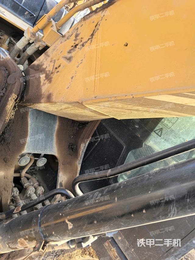 大臂根部 斜视（工作和回转装置）