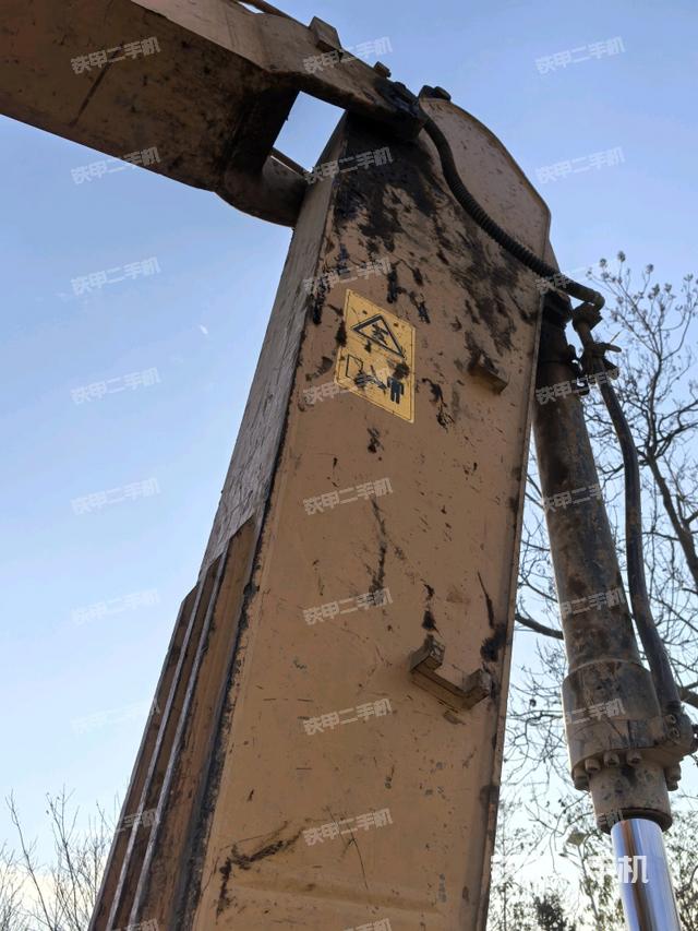 小臂整体左后（工作和回转装置）