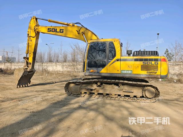 山東臨工E6225F挖掘機