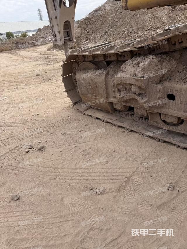 右侧履带整体（行走机构）