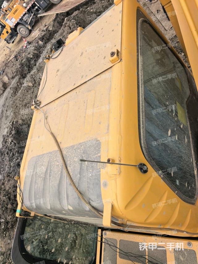 駕駛室頂部（整機(jī)外觀）