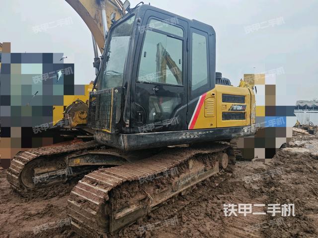 三一重工SY135C挖掘机