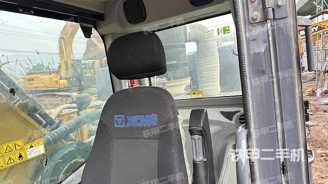 座椅左侧控制台/音响/含左手柄（驾驶室部分）