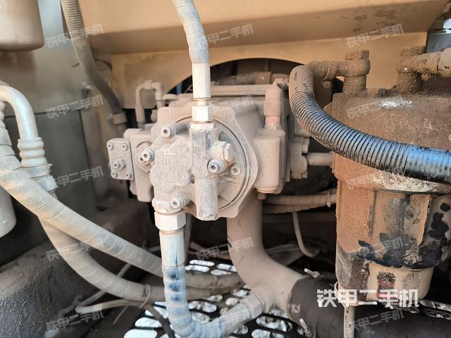 液压泵斜45 左（大件舱室）