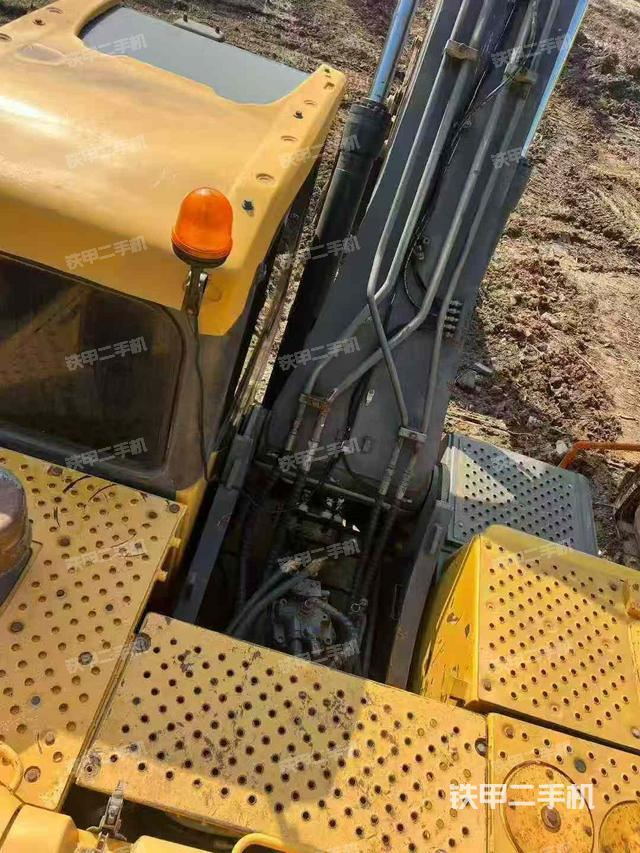 駕駛室頂部（整機(jī)外觀）