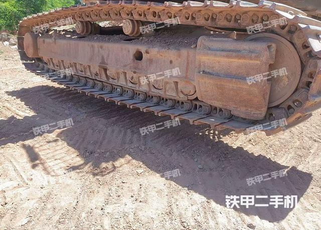 單側(cè)履帶整體（整機(jī)外觀）