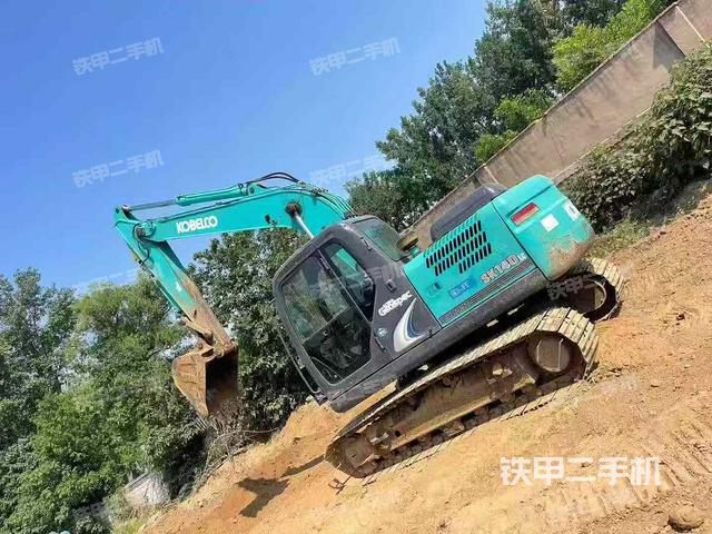 神钢SK140LC-8挖掘机