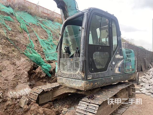 神钢SK75-8挖掘机