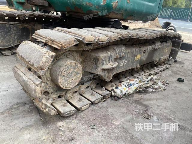 單側(cè)履帶整體（整機(jī)外觀）