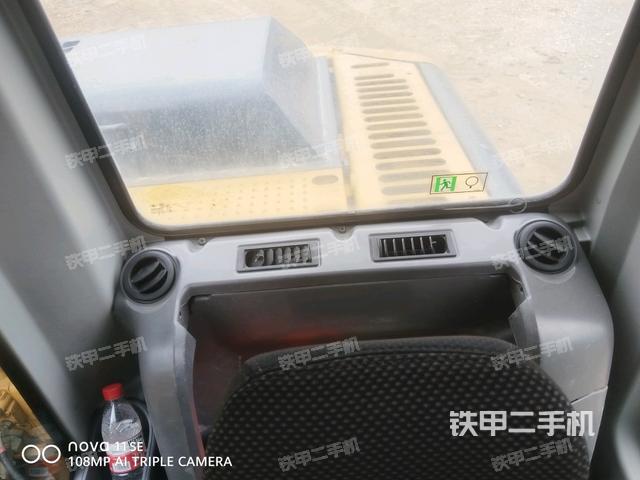 左后方玻璃角标（驾驶室部分）