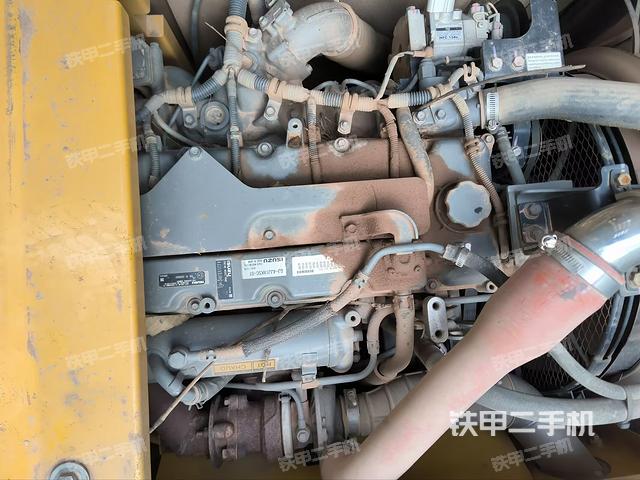 发动机室（上车部件）