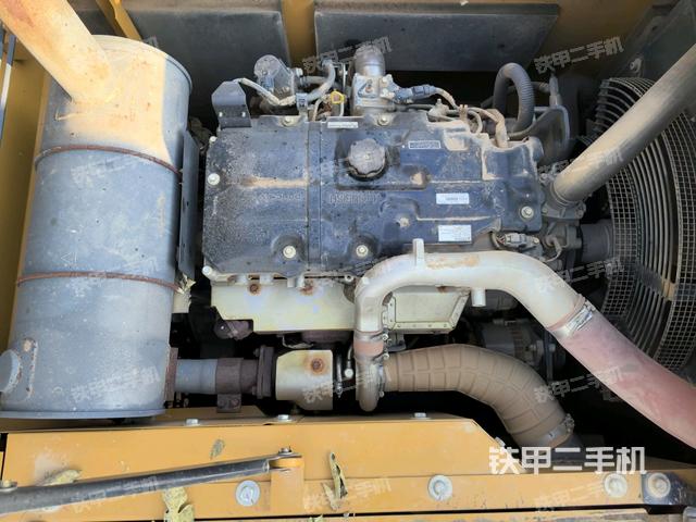 发动机室（上车部件）