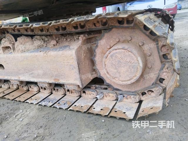 左驱动轮（行走机构）