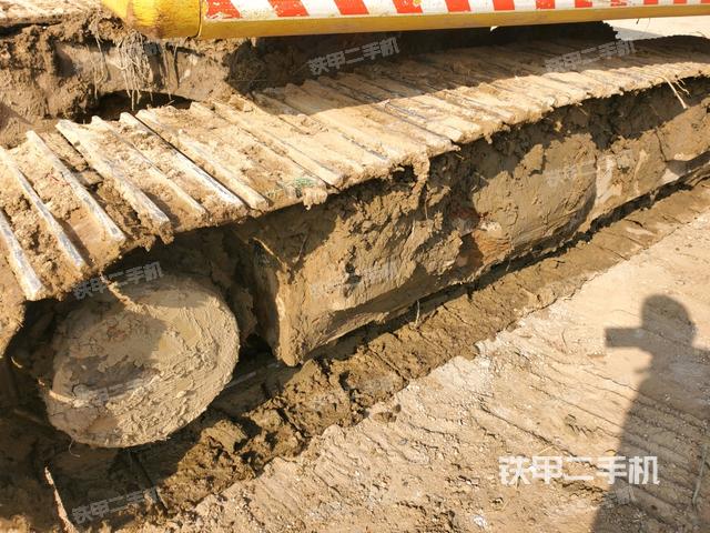 右侧行走马达盖板（行走机构）