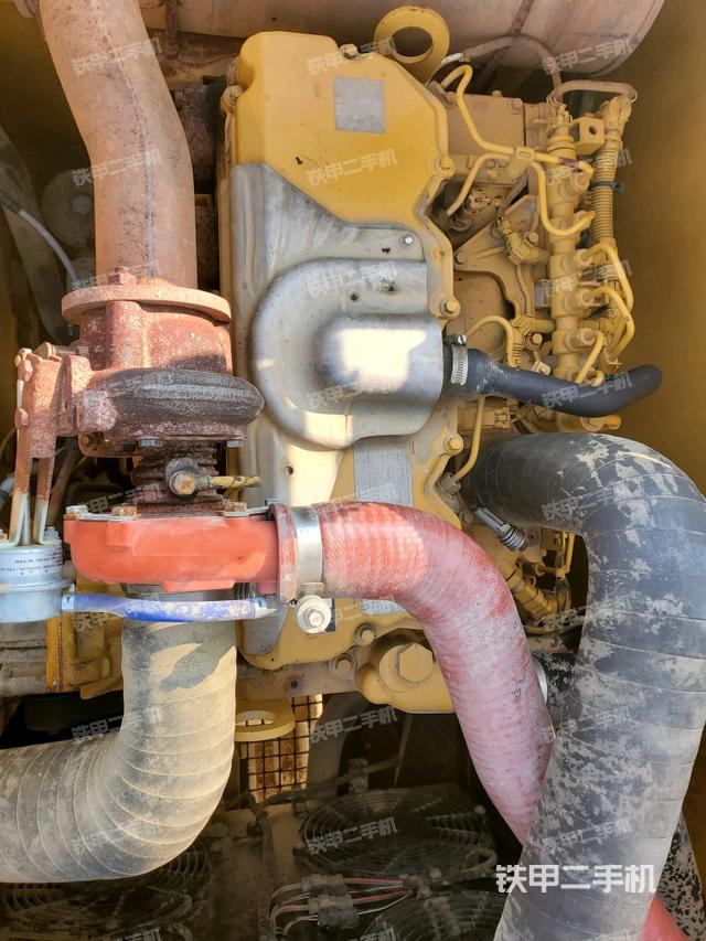 发动机室（上车部件）